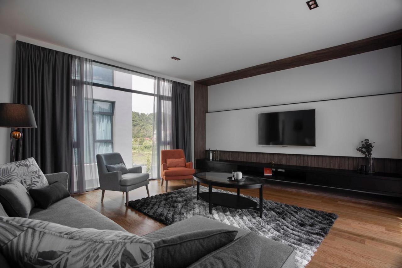 Lavanya H Villa 12A Luxury Bungalow With Private Swimming Pool H 豪华泳池别墅 パンタイ・サナング エクステリア 写真