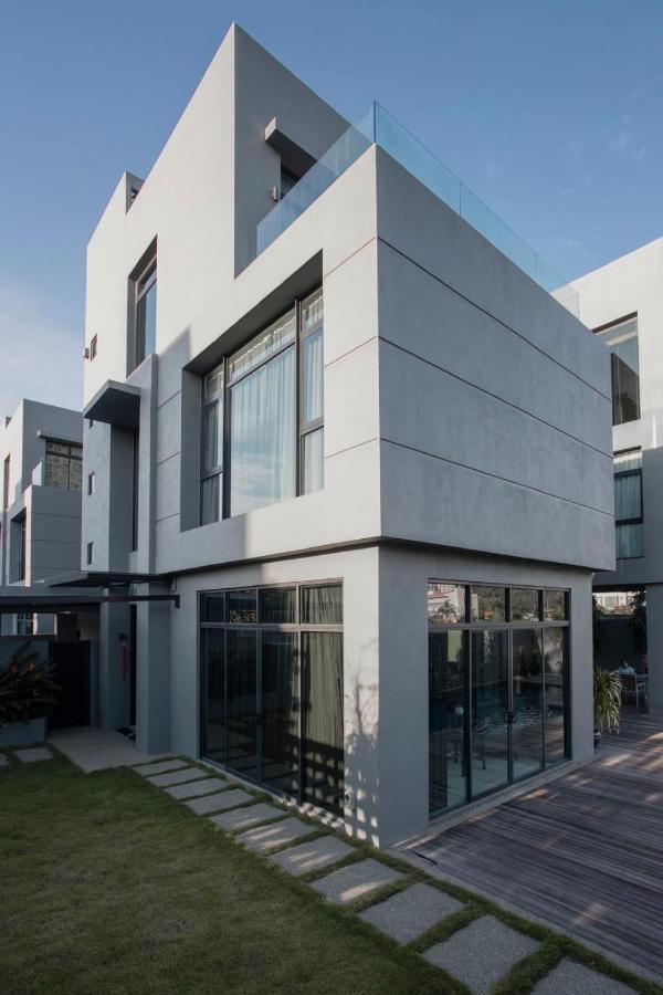 Lavanya H Villa 12A Luxury Bungalow With Private Swimming Pool H 豪华泳池别墅 パンタイ・サナング エクステリア 写真